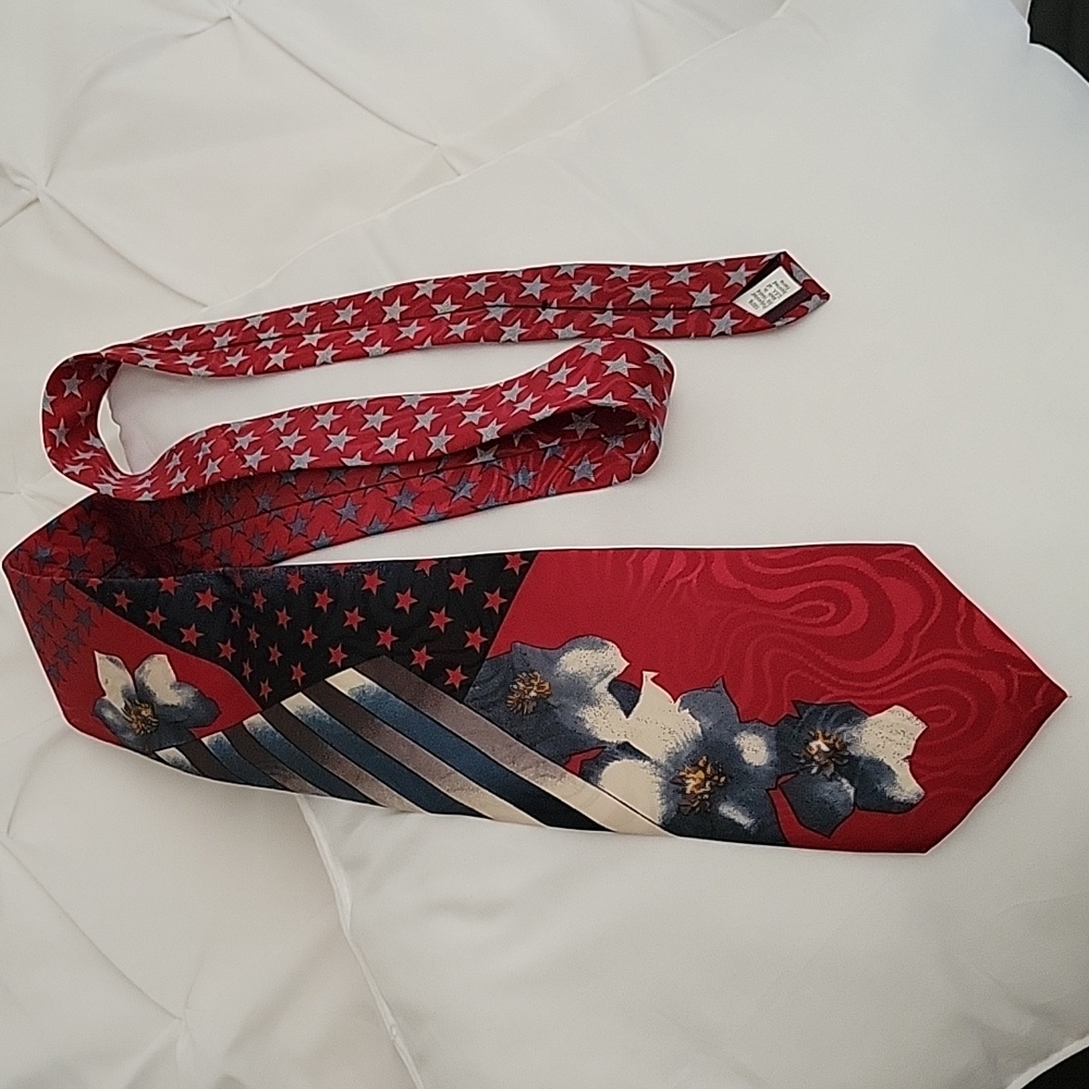 Camden Court Tie